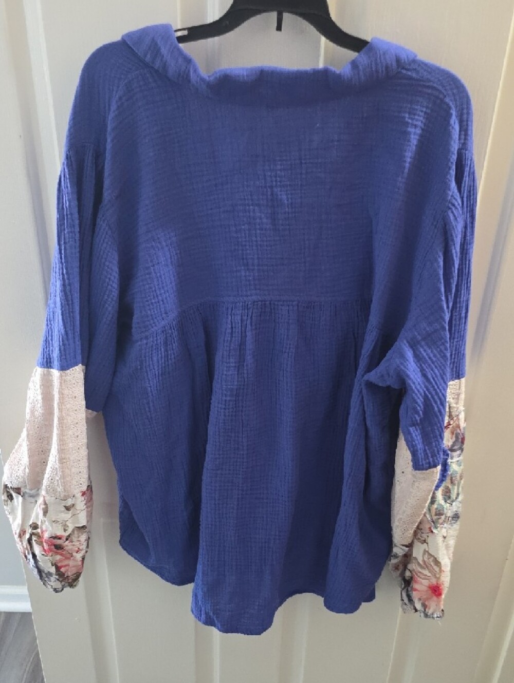 easel Cobalt Blue Gauze Tunic with Floral Patchwork Sleeves - Picture 3 of 3